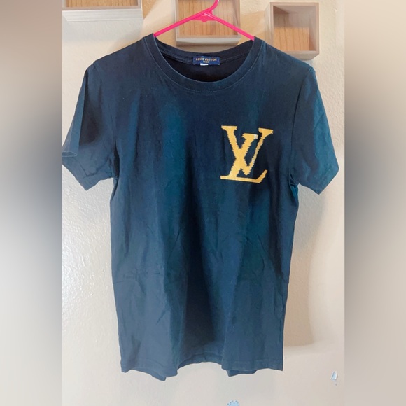 Louis Vuitton T-Shirt. - Picture 2 of 5